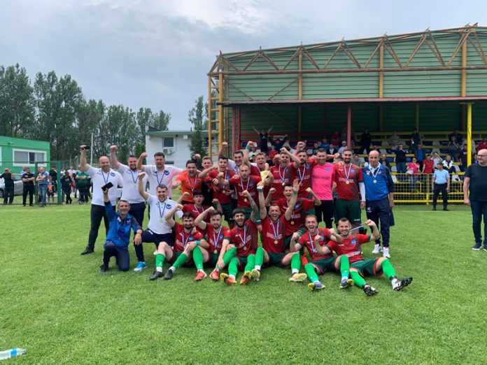 Vulturii au câștigat Cupa, dar au rămas fără antrenor