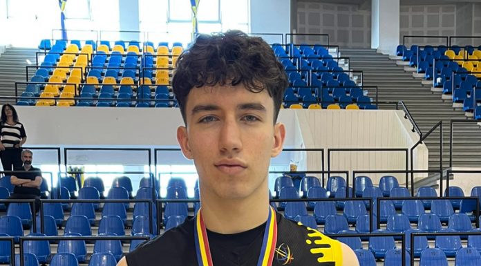Mihnea Vlaicu, MVP la Under 17
