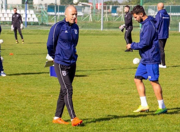 Vasilică, scos ,,țap ispășitor” pentru plecarea lui Janeiro. Gorjeanul a fost apărat de un fost coleg