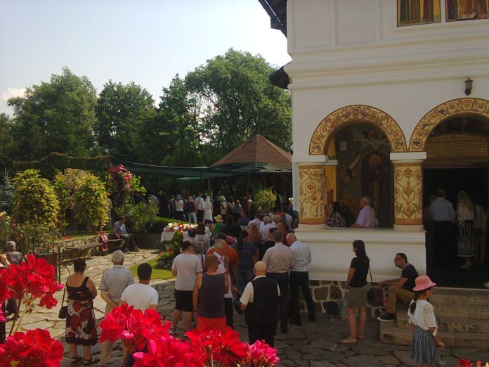 Mănăstirea «ICOANA», din comuna Crasna (Gorj) şi-a sărbătorit hramul (I) – ,,Sfântul Ioan era în centrul atenţiei oamenilor şi a îngerilor care vestiseră naşterea lui, «cel mai mare bărbat născut din femeie», prorocul ce a vestit venirea lui Mesia”!