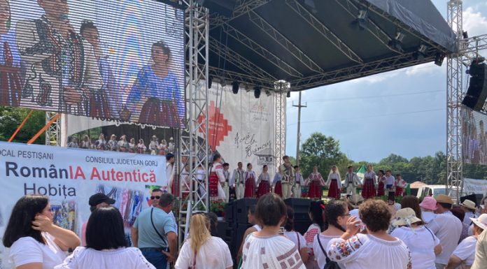 Mii de participanți la „RomânIA Autentică” de la Hobița!