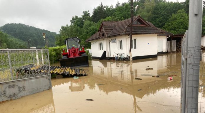 VIDEO: Rupere de nori la Ciuperceni! Pensionară salvată de salvamontiști!