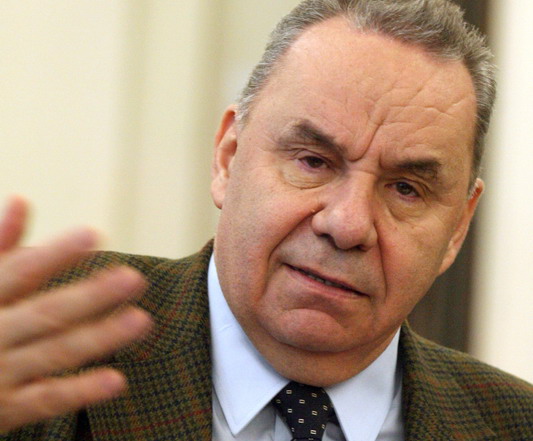 Educaţia…şi Lecţia de viaţă! – Interviu cu domnul prof. univ. dr. Andrei MARGA, Dr.h.c.mult. personalitate ştiinţifică proeminentă a vieţii sociale, ştiinţifice şi politice, fost Ministru de Externe şi al Educaţiei din România – ,,În Biblie găsești evaluări de comportamente, anticipări de evenimente, previzionări ale istoriei viitoare și, practic, aproape orice gen de reflecție asupra istoriei”!