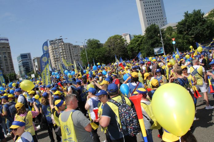 Angajații din Sănătate amenință cu greva generală