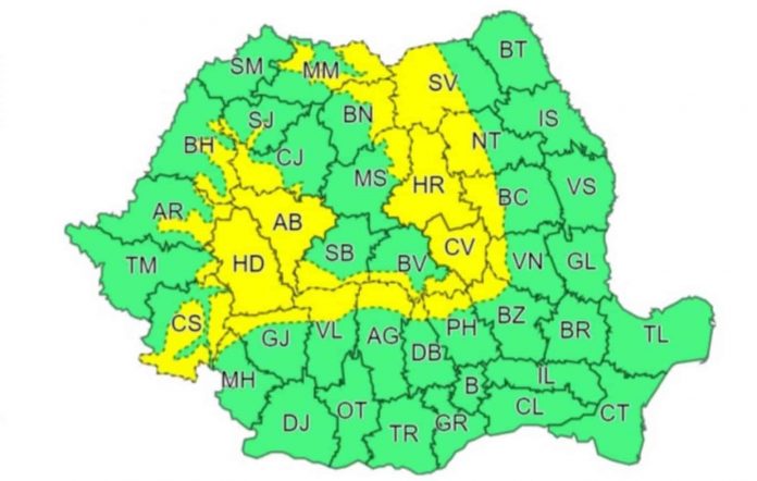Avertizare meteo de caniculă și furtuni