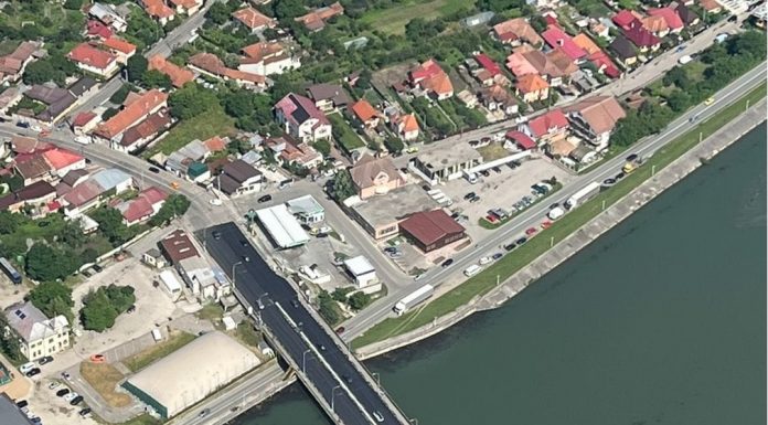 A fost finalizată asfaltarea podului de peste Jiu