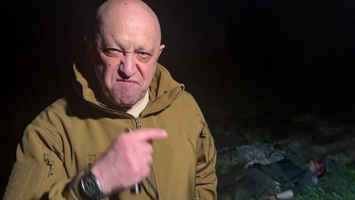 NATO monitorizează situația. Lovitură de stat în desfășurare în Rusia