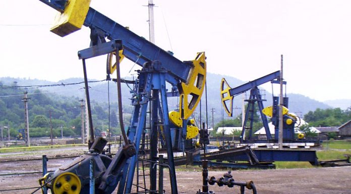 Un salariat a câștigat procesul cu OMV Petrom! Compania, obligată de judecători să-i plătească orele suplimentare