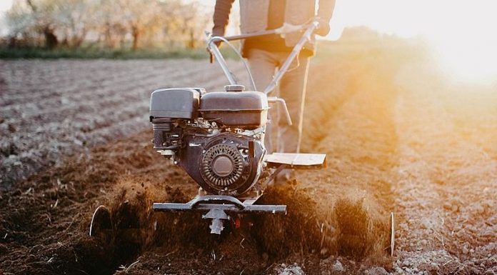 Utilajele Agricole Eficiente: Motosapele, Motocultoarele și Remorcile