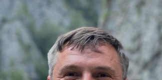 Inspectoratul Școlar Județean Gorj nu a anulat documentele prin care o profesoară primește ilegal ore la ,,Constantin Săvoiu”. Profesorul Negomireanu va intra în greva foamei în această săptămână