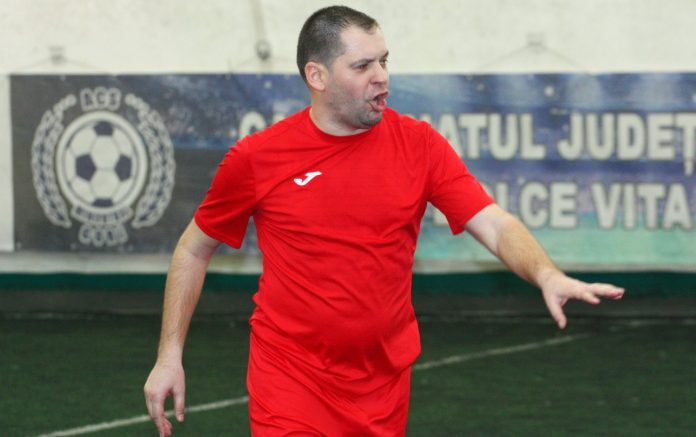 Un fost pandur, antrenor la Flacăra Horezu