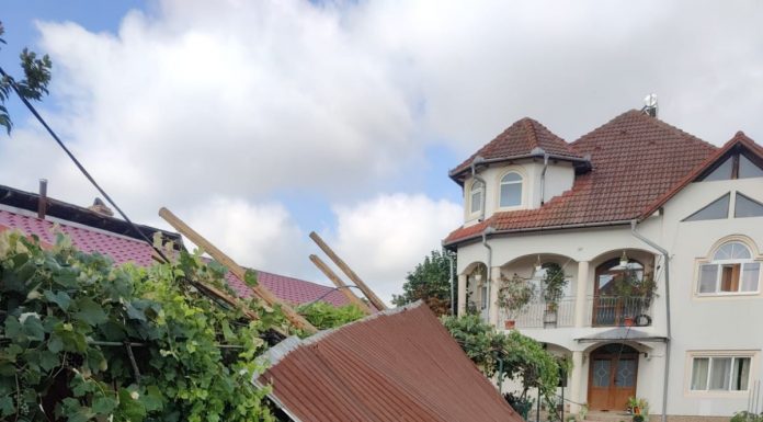 Vijelie, Turceni: Doi artiști care se aflau pe scenă au ajuns la spital