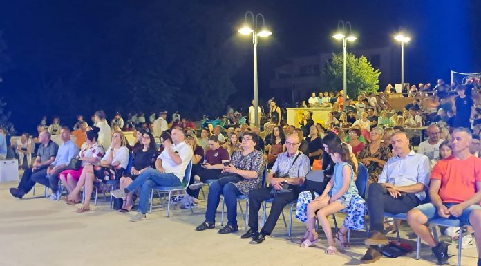 Ansamblul Folcloric „Nedeia” din Novaci a încântat publicul la Festivalul Internațional „Frumusețe în piatră – pietroasă” din Dugopolje, Croația