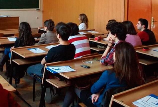 Zeci de elevi din alte județe s-au înscris la liceu în Gorj