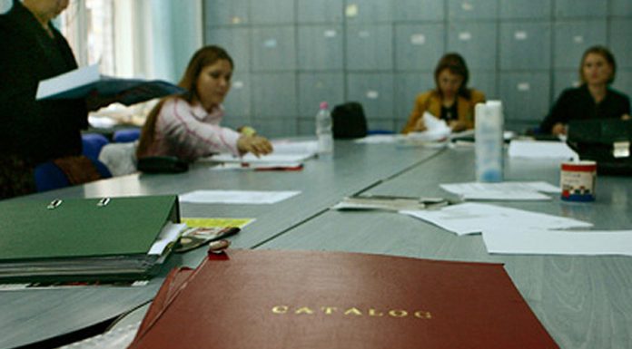 Doi profesori de 10 la Definitivat