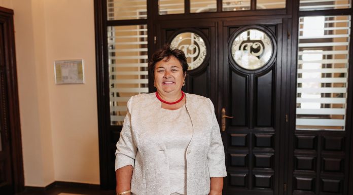 Rezultate excelente obținute de profesoara Elena Cornoiu în anul școlar 2022 – 2023