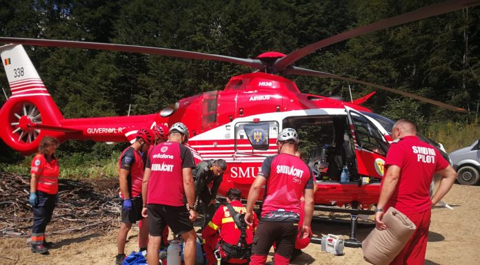 FOTO/VIDEO: Doi răniți în Valea lui Iovan. Intervenție de salvare cu elicopterul SMURD
