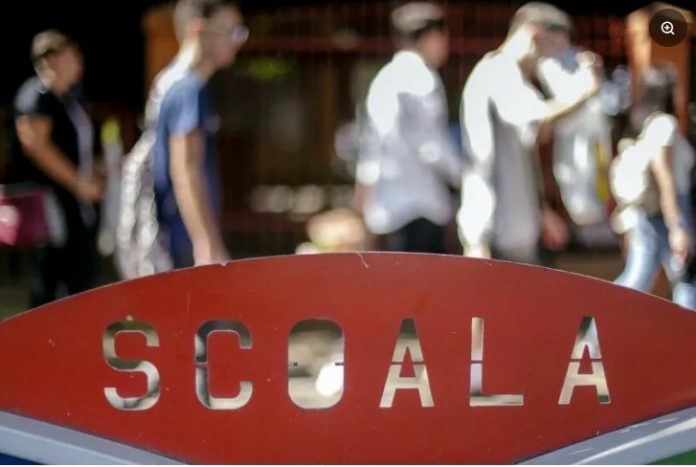 Elev din Gorj, premiat la un concurs național de prevenire a violenței în școli