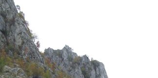 Din nou călător prin Lumea de Piatră a Carstului Gorjean – (1)