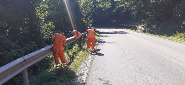 Se montează, din nou, ”ochi de pisică” de-a lungul drumurilor naționale