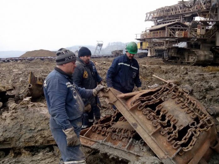 Un alt pericol pentru salariații CEO! Condițiile speciale de muncă din viitoarea lege a pensiilor ar putea să dispară!