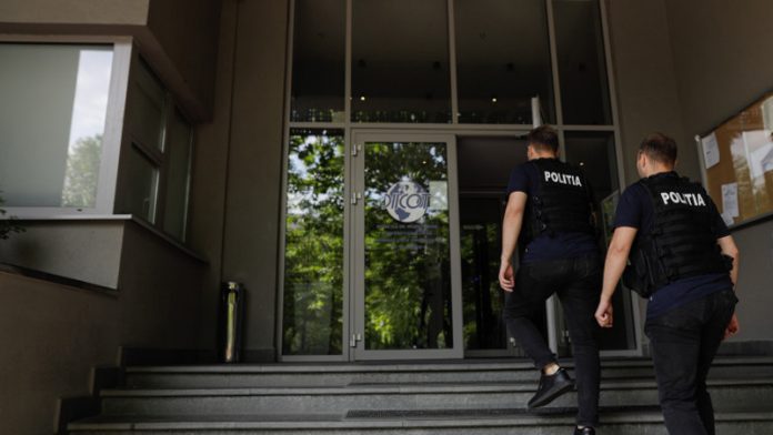 Peste 11.000 de ,,abonați” la drogurile de mare risc din piața online! Rețeaua ENIGMA, destructurată de DIICOT