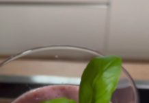 Rețeta săptămânii – Fabiskitchen: Smoothie cu banane și zmeură