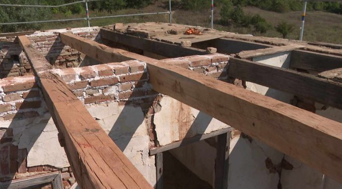 Cula de la Groșerea, salvată de voluntari!