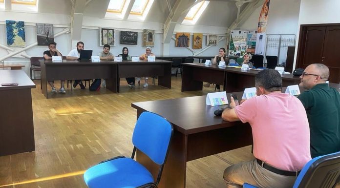 Grup de francezi și turci, la Biblioteca ”Christian Tell”