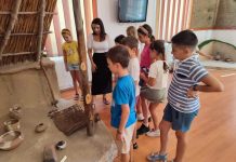 Copiii au devenit restauratori în laboratorul Muzeului „Alexandru Ștefulescu”