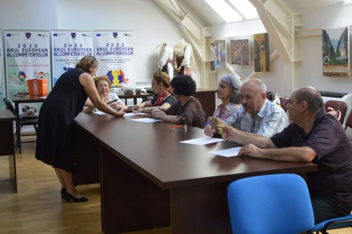 Cursul de limba engleză pentru seniori a ajuns la final