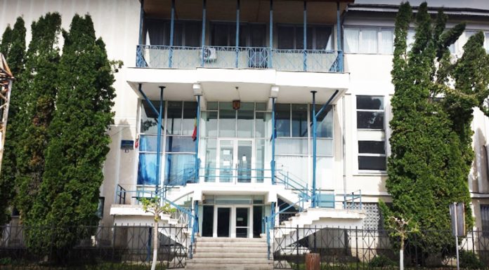 A scăpat cu o amendă penală pentru că a condus fără permis. Anterior condusese băut!