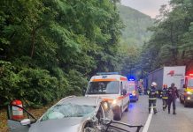 FOTO/VIDEO: Accident grav în Defileul Jiului. Multiple victime, una încarcerată
