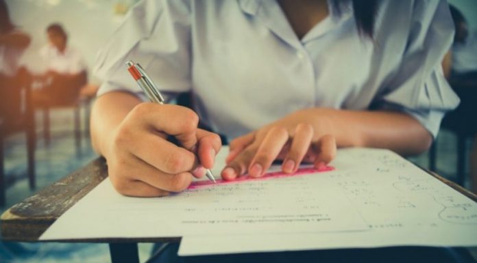 Aproape 100 de absenți și un eliminat la prima probă a Bac-ului de toamnă