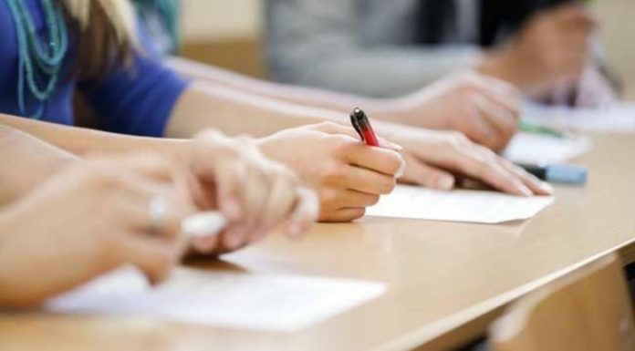 Peste 900 de candidați la Bac-ul de toamnă. Corectare digitalizată!