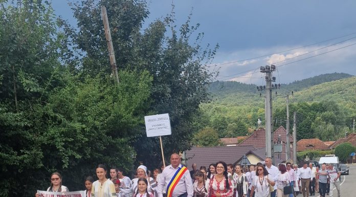 La cine a ajuns trofeul festivalului-concurs al cântecului, jocului și portului gorjenesc de la Tismana