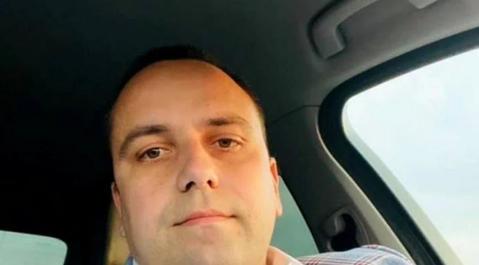 Primarul lăsat fără mandat, ținut în șah de judecători