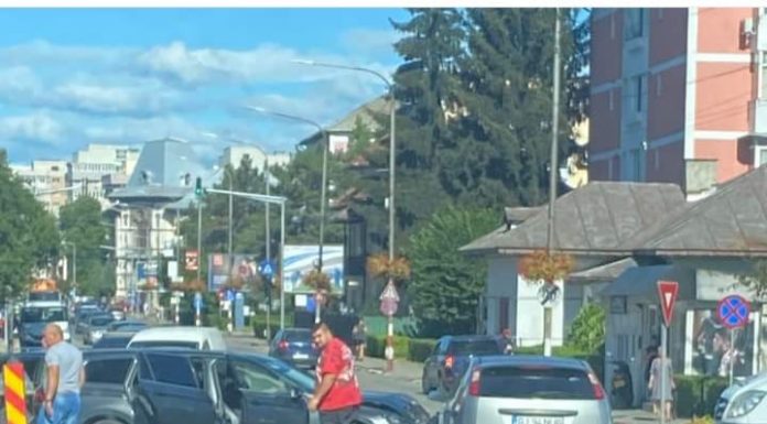 FOTO, Târgu Jiu: Tamponări în trafic