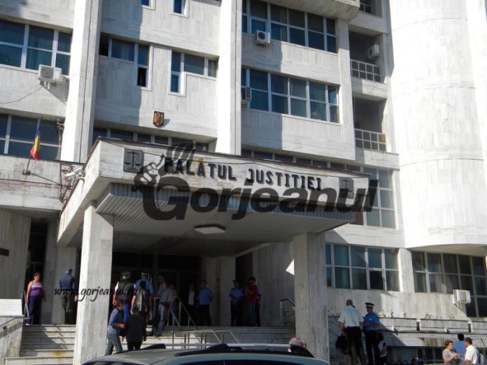 Gata „greva”! Judecătorii gorjeni renunță la protest