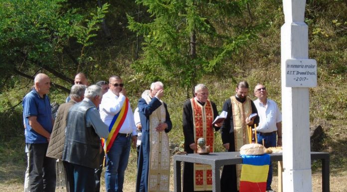 Repere spirituale – Prin Lumea Momârlanilor, la o actiune de suflet a Asociatiei ”Drumul Crucii” din Runcu Gorjului
