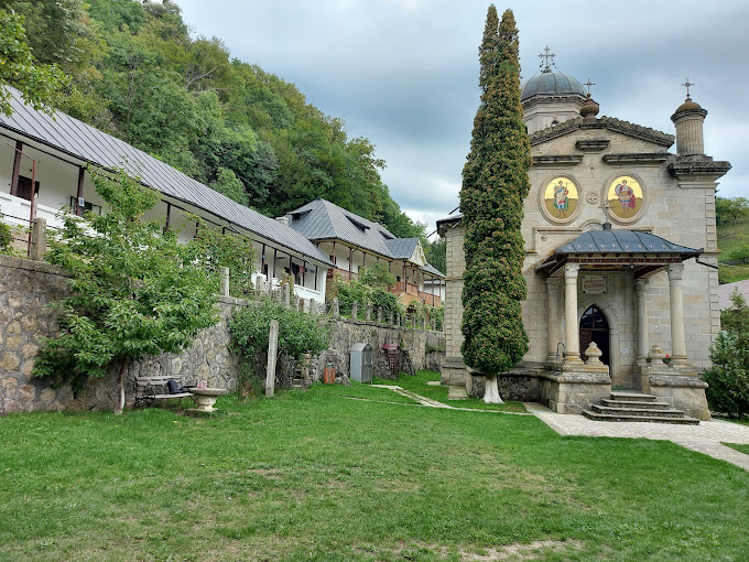 Sfinții cuvioși Neofit și Meletie, ocrotitorii Olteniei, sărbătoriți în ziua de 3 septembrie 2023