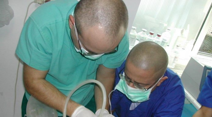 Un europarlamentar avertizează: E risc de botulism alimentar!