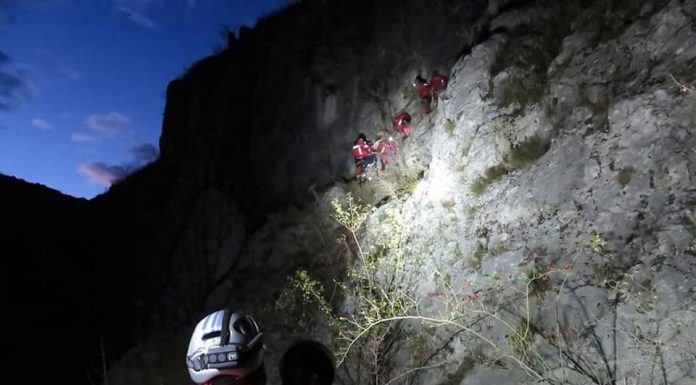 Salvamontiștii gorjeni caută o persoană dispărută pe munte