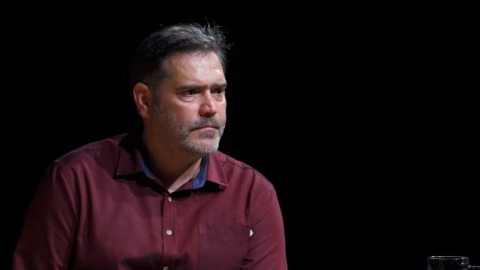 Primarul Vasile din Las Fierbinți, pe scena teatrului din Târgu Jiu