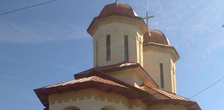 Mitropolitul Olteniei a sfinţit Biserica din Parohia Câineni – Curtişoara, Bumbeşti-Jiu, Protopopiatul Târgu-Jiu Nord – ,,Dumnezeu să ne audă, căci El este întotdeauna întru noi, în viaţa noastră, în existenţa noastră! Astăzi, bucuria noastră este deplină, prin sfinţirea acestei biserici”!