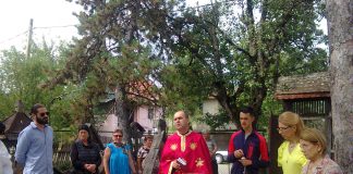 Sărbătoarea Înălţării Sfintei Cruci, la «Muzeul Crucilor» din satul Măceşu, Oraşul Târgu-Cărbuneşti, Gorj! – ,,Sper că ne vom regăsi mulţi ani de aici înainte, omagiindu-ne eroii de Ziua Înălţării Sfintei Crucii în acest muzeu unic”!