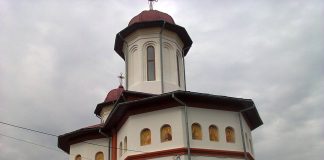 Mitropolitul Olteniei a resfinţit Biserica din Parohia Ţicleni, Protopopiatul Târgu-Cărbuneşti (II) – ,,Biserica este această «Mamă» a noastră, care ne ajută pe fiecare în parte unde să ne rugăm Lui Dumnezeu şi ea ne conduce pe toţi la Tatăl Cel ceresc”!