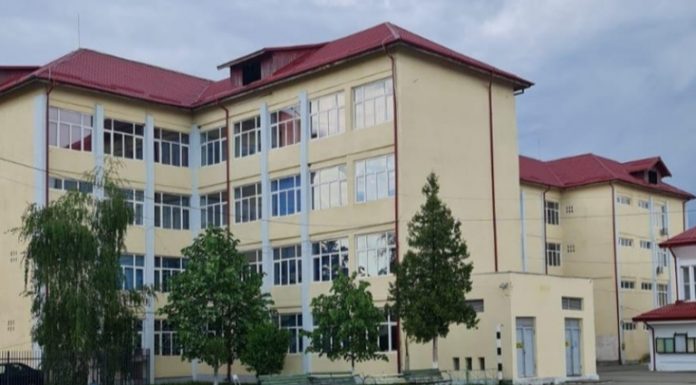 Liceul ,,Henri Coandă” din Târgu-Jiu a scos la concurs postul de secretar