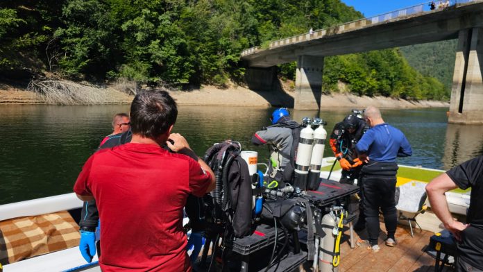FOTO: Echipele Salvamont Gorj, în căutarea unei persoane înecate