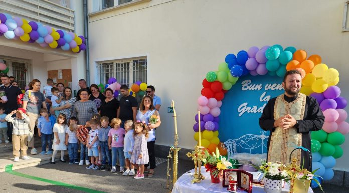 Emoţii şi bucurie la deschiderea noului an şcolar, la Grădiniţa ,,Sf. Stelian” şi CREȘA ,,Sf. Ecaterina” din Târgu-Jiu